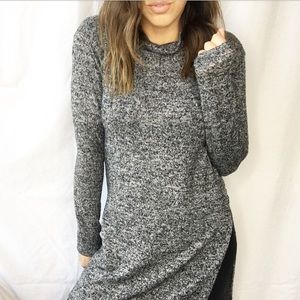 Super soft heather grey long sweater • Size M
